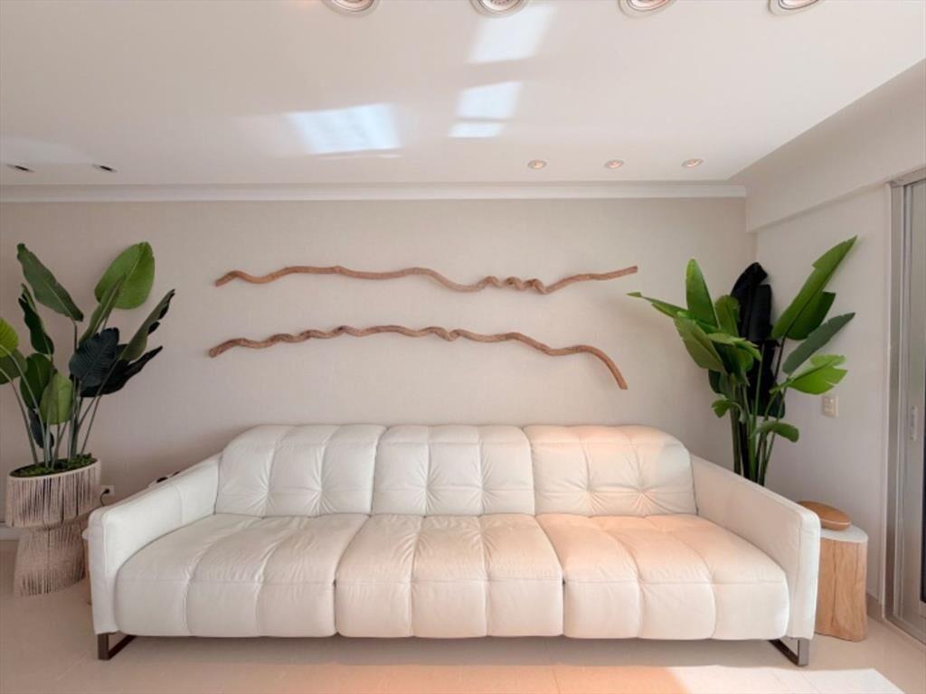 Apartamento en venta, 3 dormitorios y dependencia