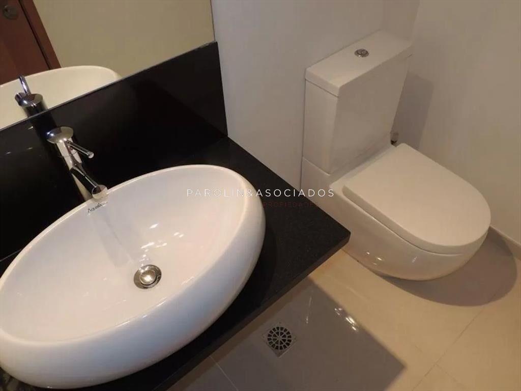 Apartamento en venta en Sunrise Tower, Punta Este.
