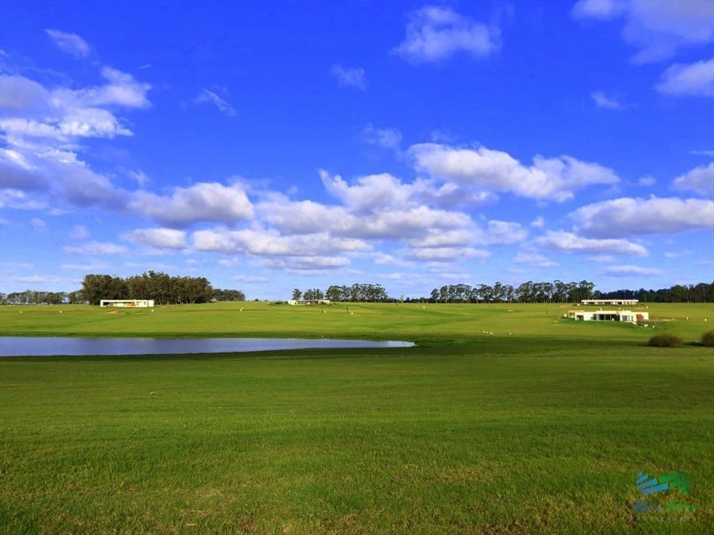 Venta de gran terreno en Laguna de los Cisnes