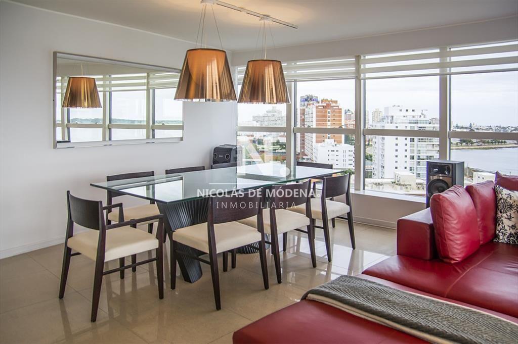 Espectacular apartamento de 3 suites en venta al