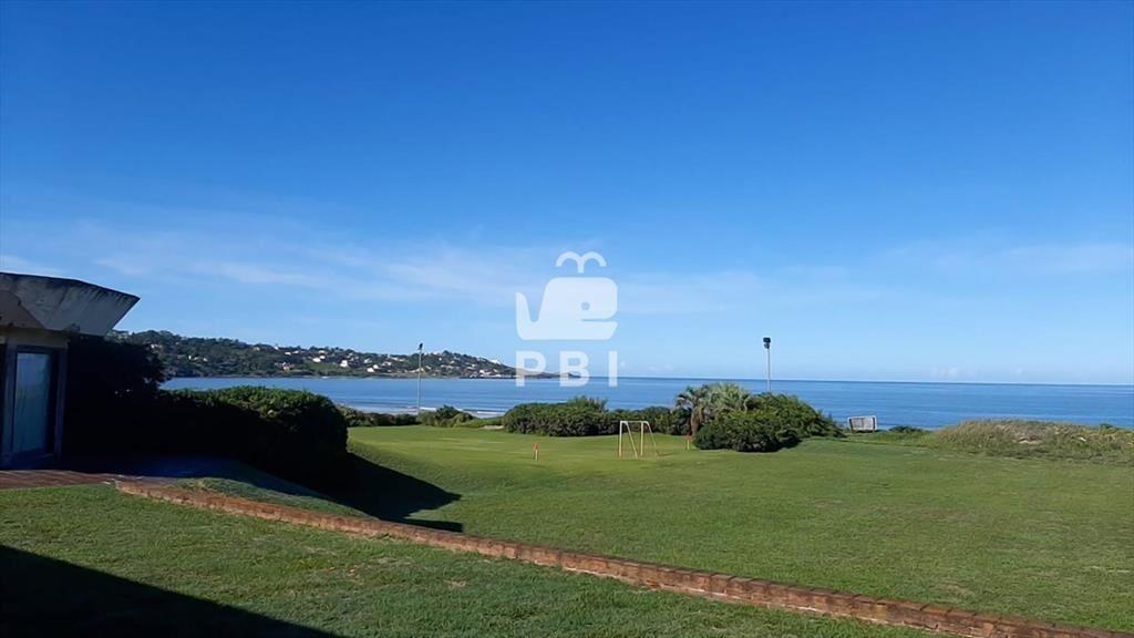 Venta Terreno en primera línea al mar en Punta ballena, So