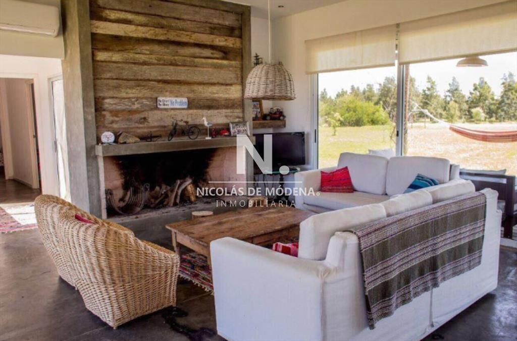 En venta y alquiler casa en Camino Eguzquiza Â?