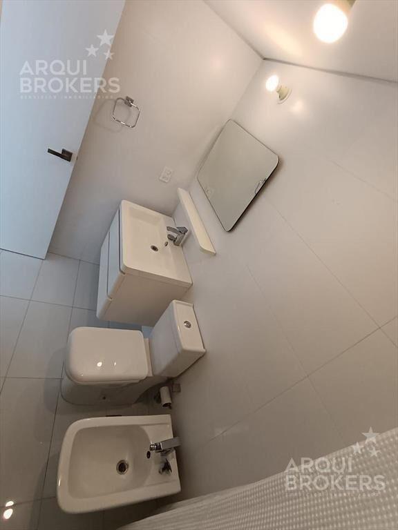 Venta apartamento penthouse tres dormitorios con renta en