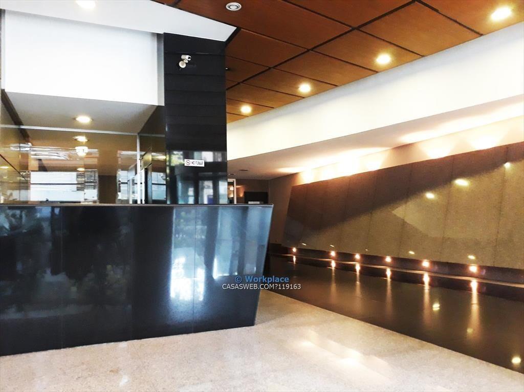 Oficina en el Centro - Alquiler - EDIFICIO DE CATEGORIA