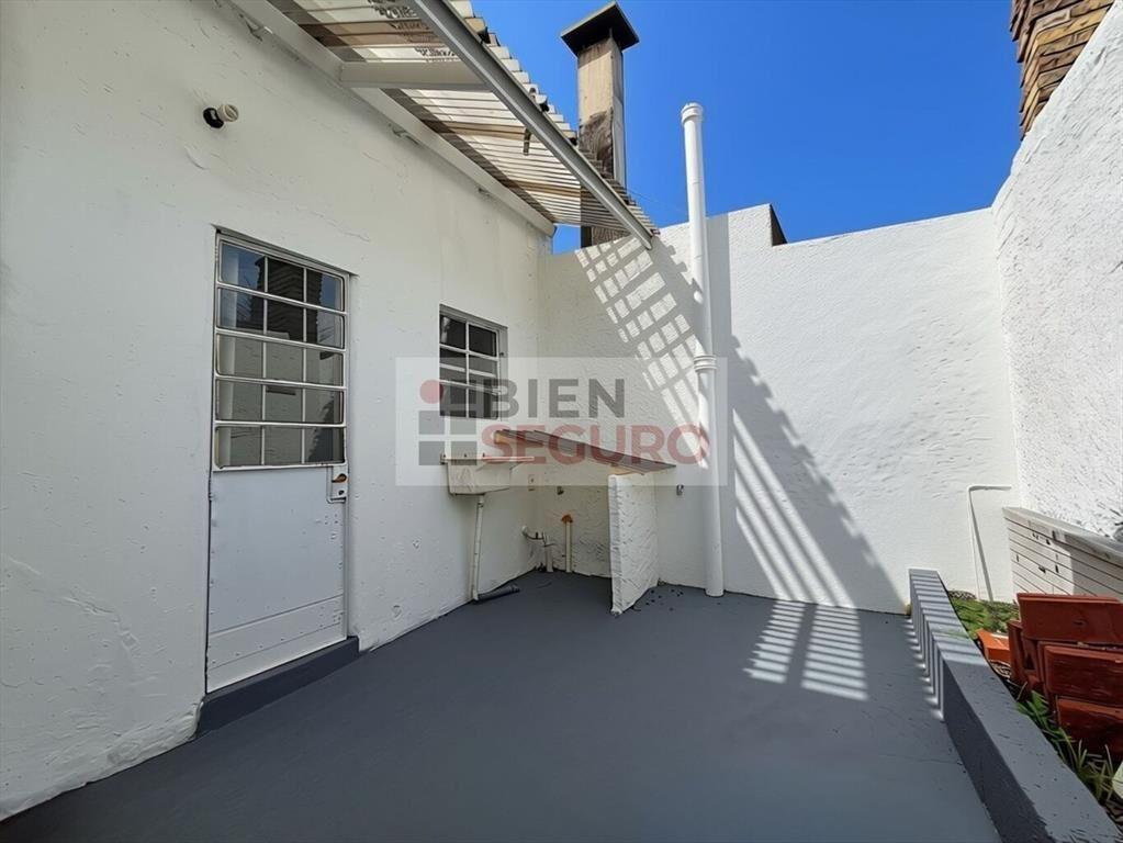 Cómoda casa de 2 dormitorios con estufa a leña en alquiler
