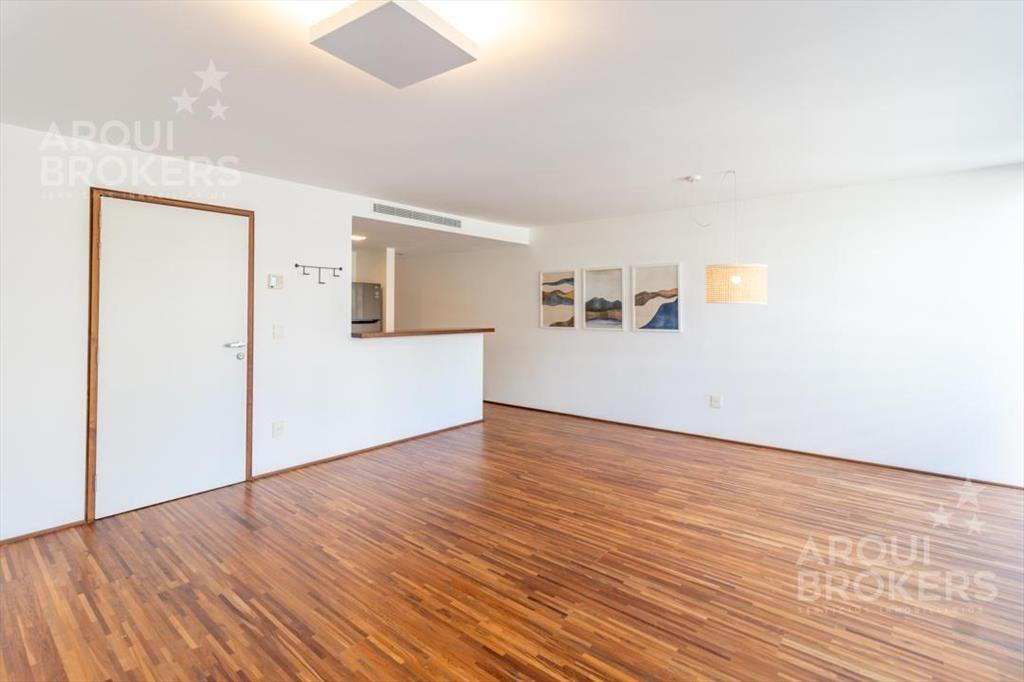 Apartamento de 2 dormitorios con garaje en venta en Punta