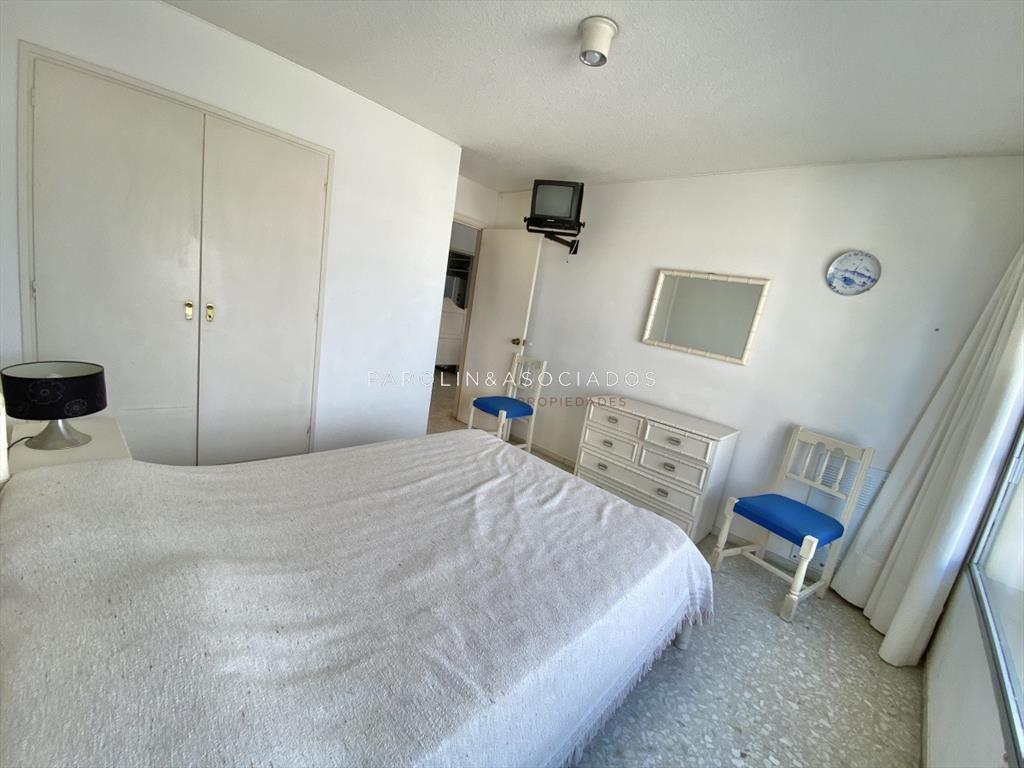 VENTA DE APARTAMENTO DE 1 DORMITORIO Y MEDIO EN