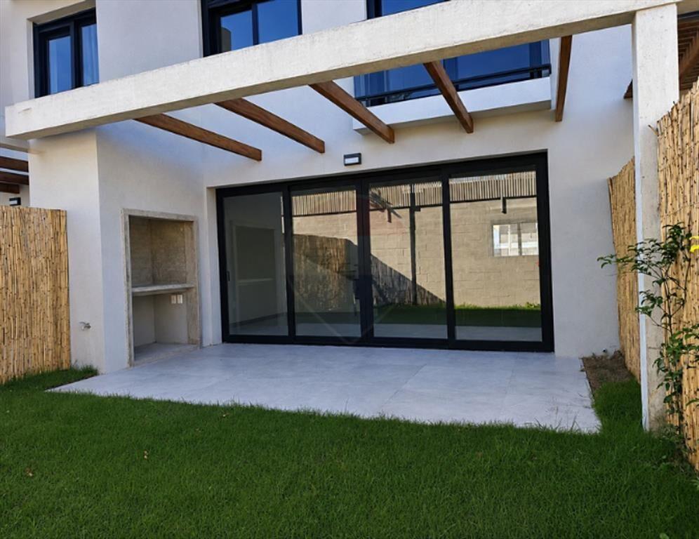 Alquiler, casa 3 dormitorios, Carrasco Norte.