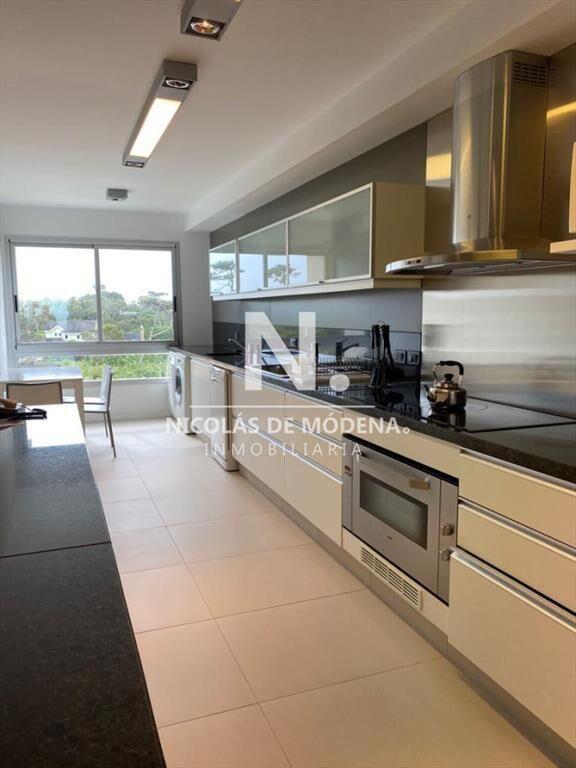 Buen Apartamento en Playa Brava