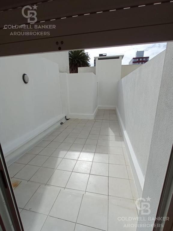 Apartamento monoambiente en venta en Pocitos con patio con