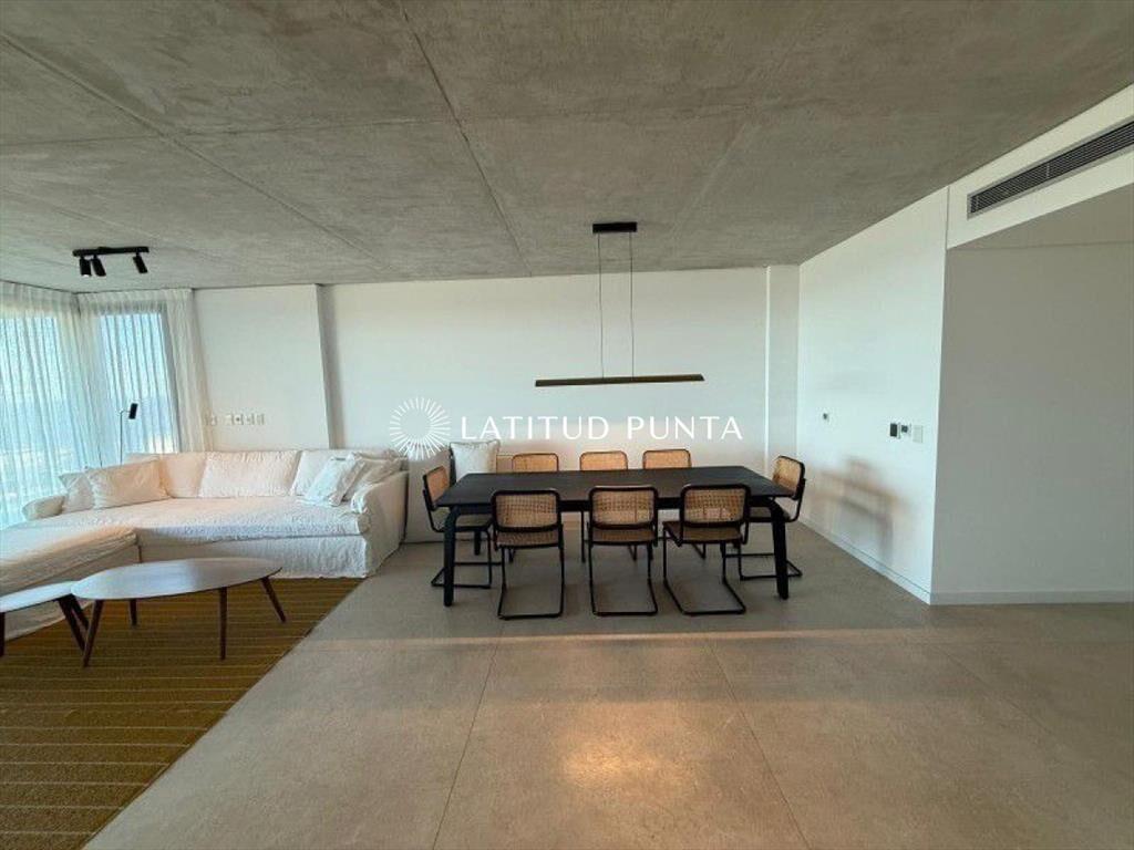 Apartamento 3 dormitorios en suite. Aldeana