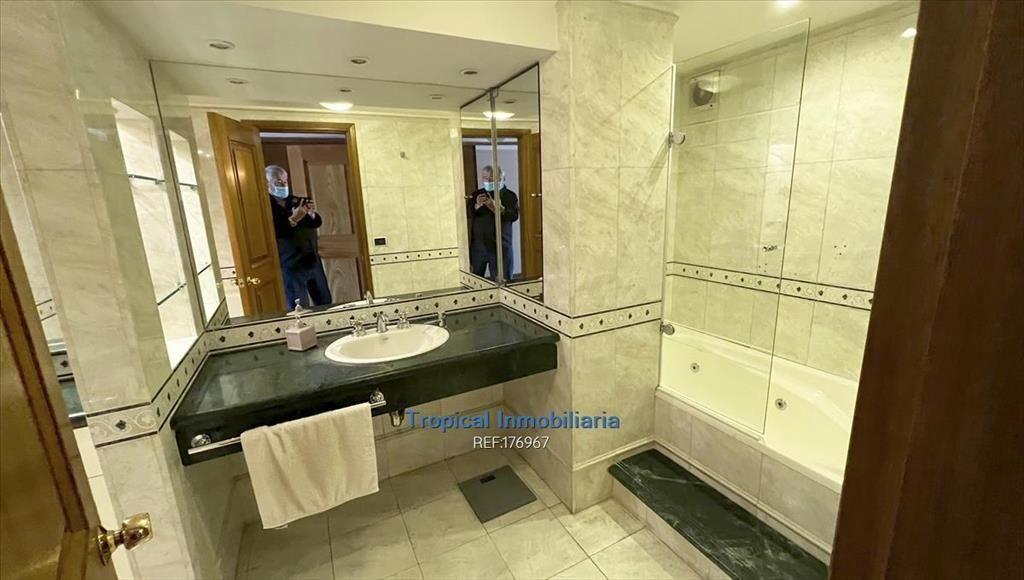 APARTAMENTO 3 DORMITORIOS PRIMERA LINEA