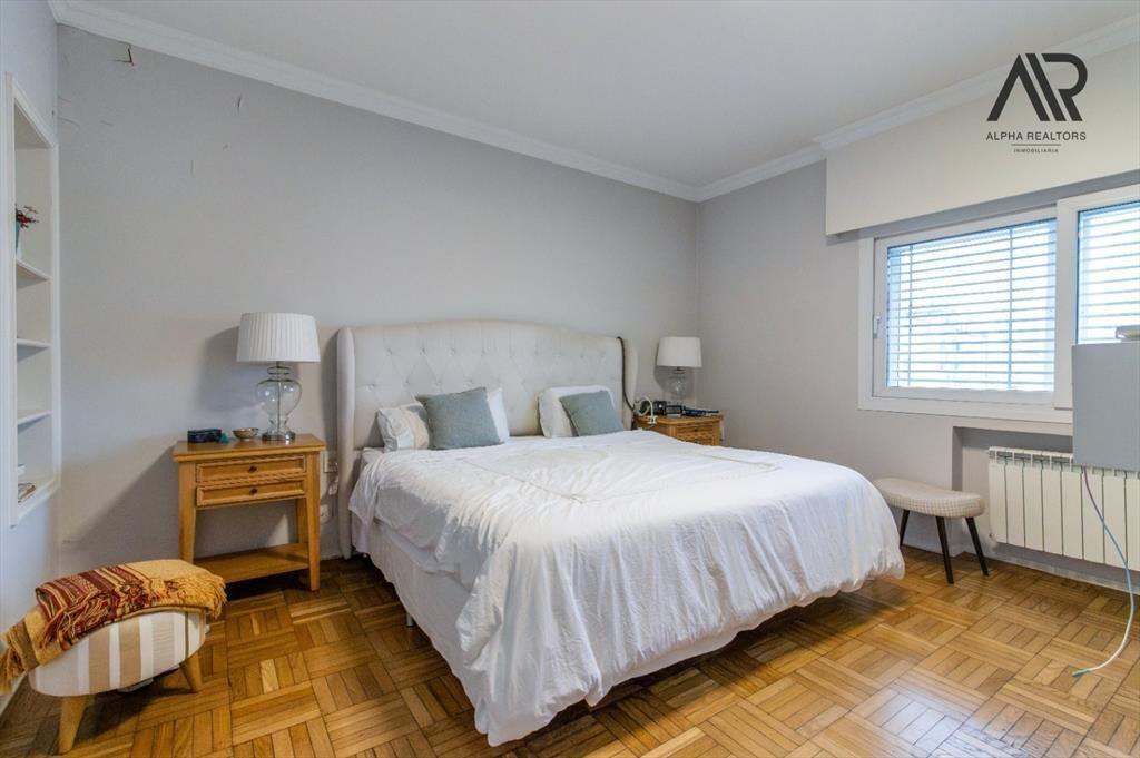 Apartamento en venta c/ cochera en Punta Carretas
