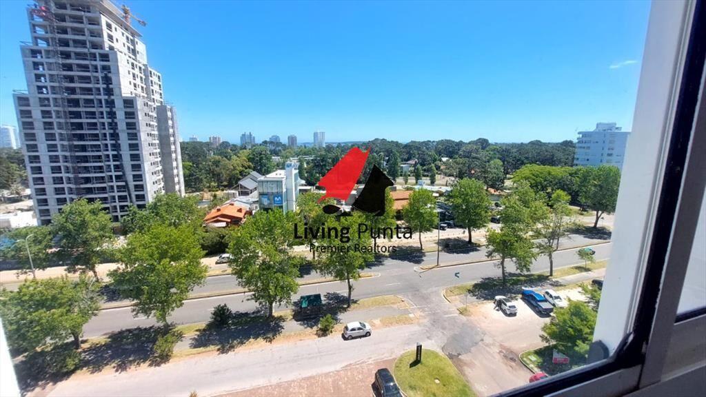 Apartamento en venta de dos dormitorios en Avda