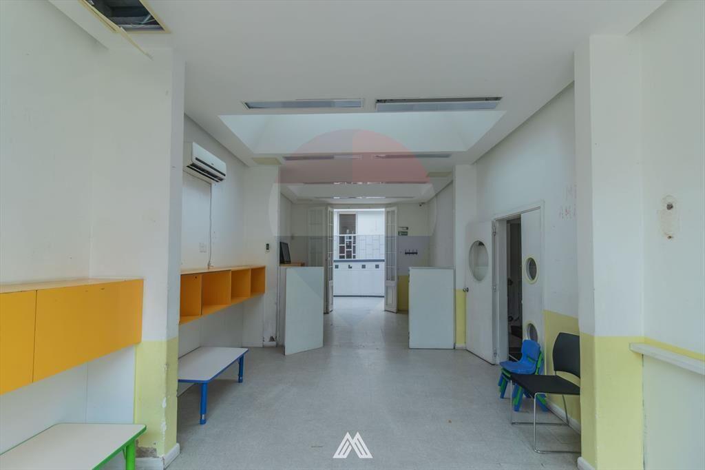 VENTA CASA PU. CON GARAJE Y FONDO, PARQUE BATLLE