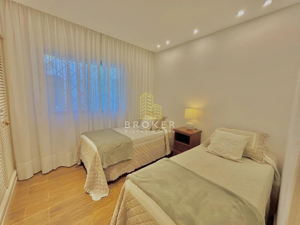 Venta casa punta del este 4 dormitorios mas