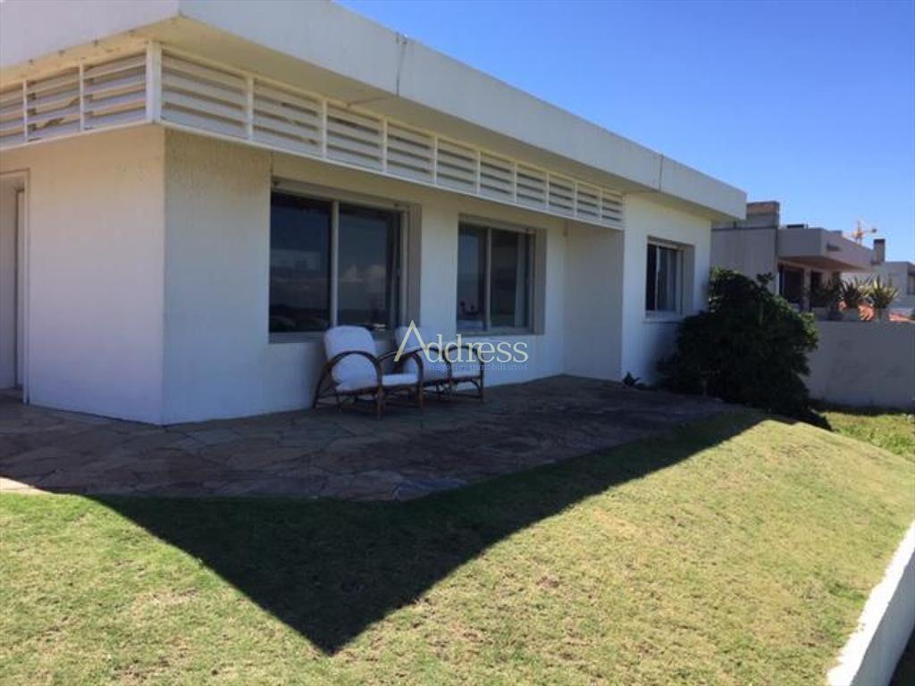 casa frente al mar en la barra