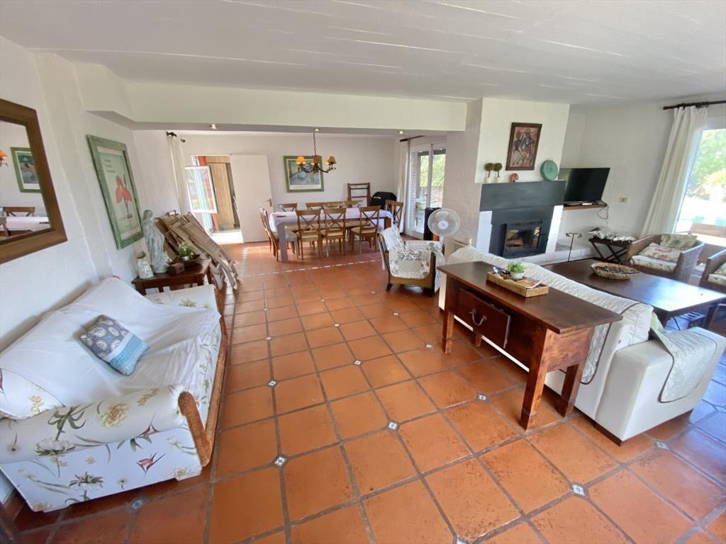 CASA EN VENTA 6 DORMITORIOS 6 BAÃ?OS 5 EN SUITE EN SOLANAS