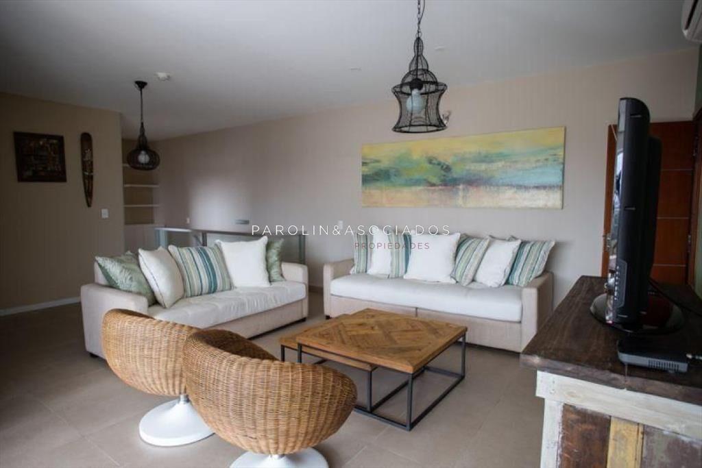 Apartamento en venta de 3 dormitorios en Miami