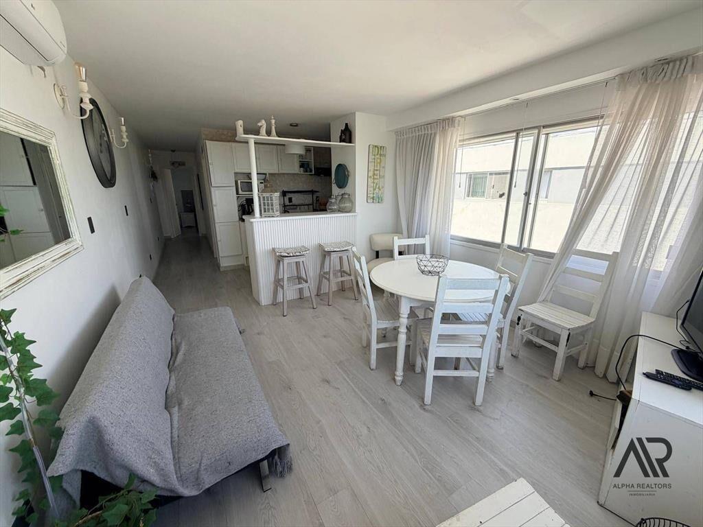 Apartamento en alquiler 2 dormitorios c/ cochera en Play...