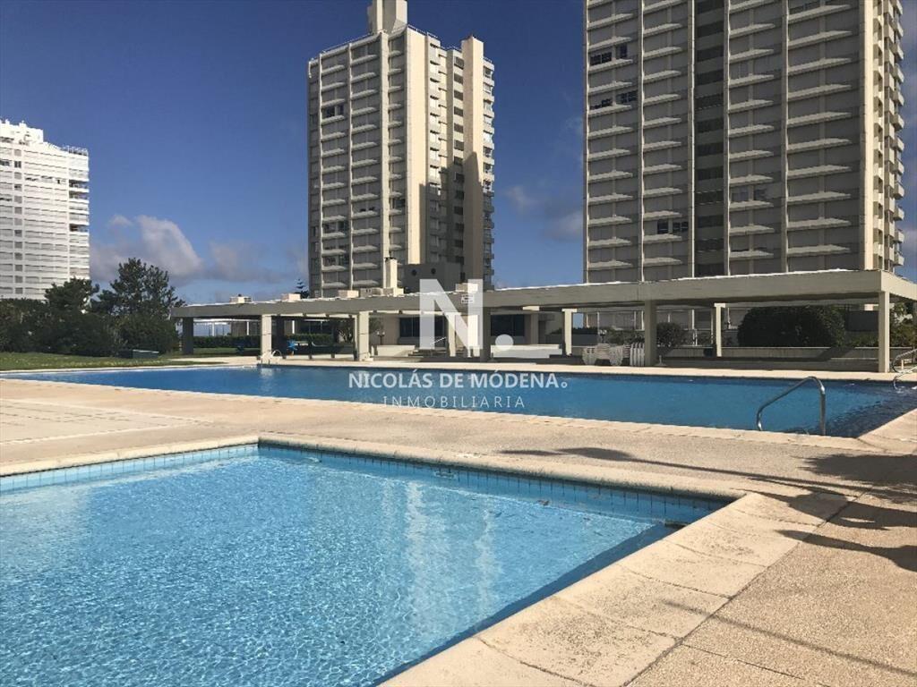 Apartamento en mansa, 3 dormitorios consulte!