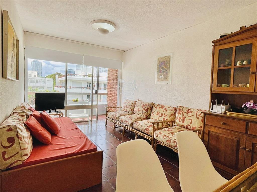 Apartamento de 2 Dormitorios en Aidy Grill - ALQUILER ANUAL