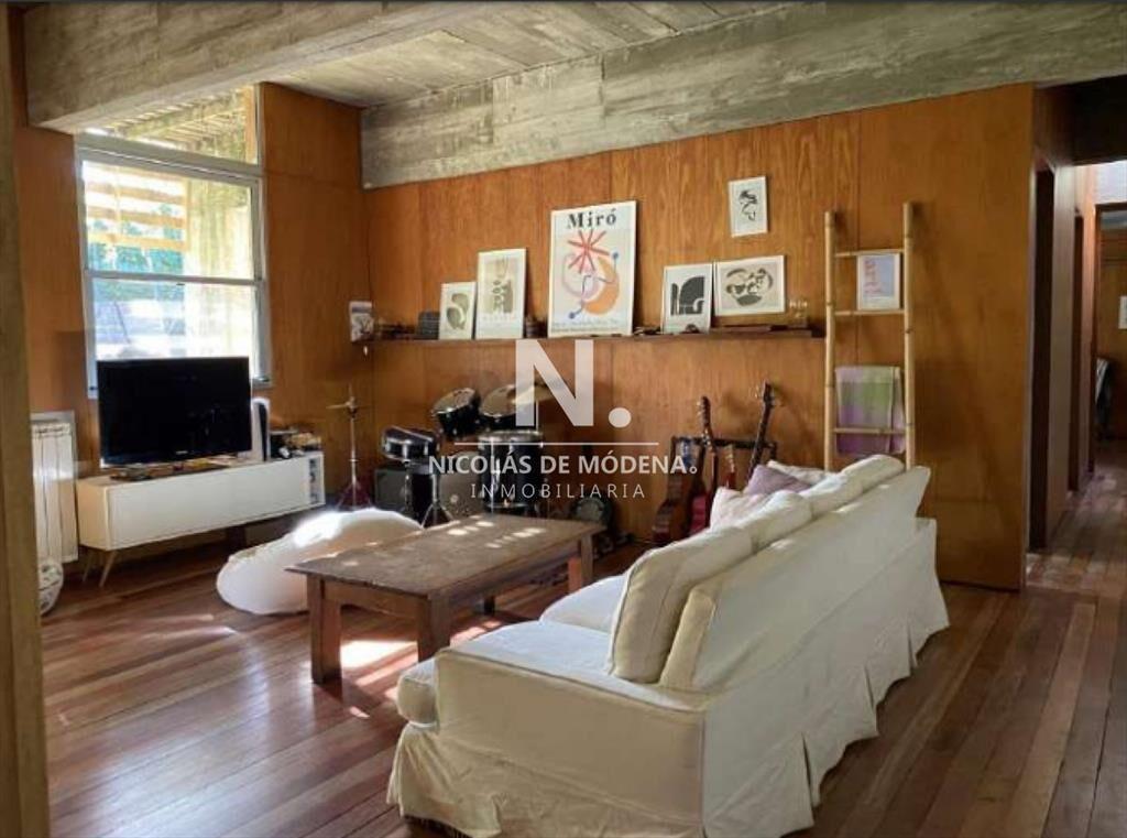 Casa en venta de 4 suites en Punta del Este