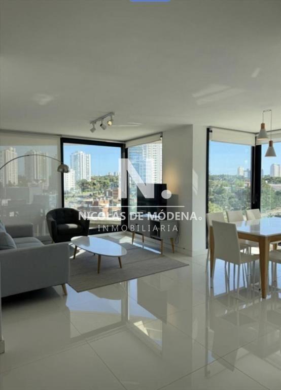 En venta apartamento de 3 dormitorios en suite al