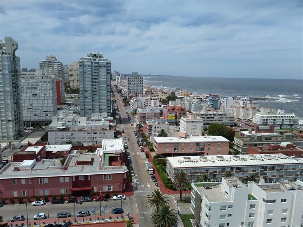 apartamento en zona de Peninsula  con hermosa a