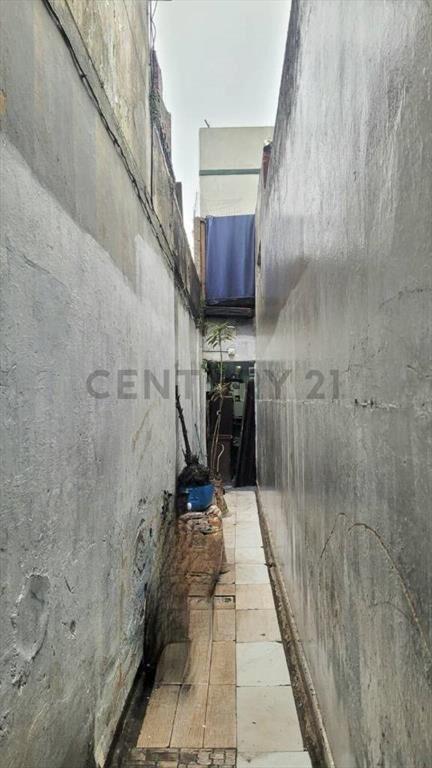 VENTA CASA 2 dormitorios a RECICLAR barrio Goes