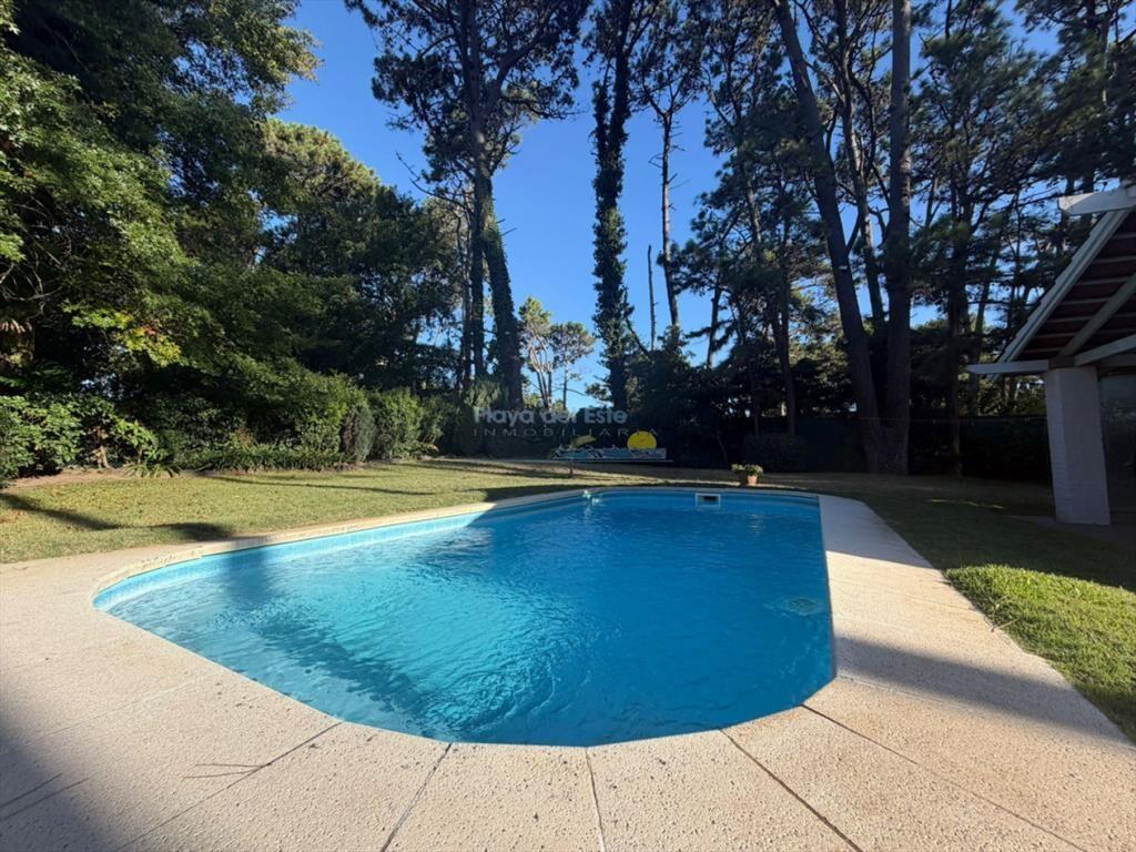 Casa en Alquiler anual U$D 4500 Punta del este 3