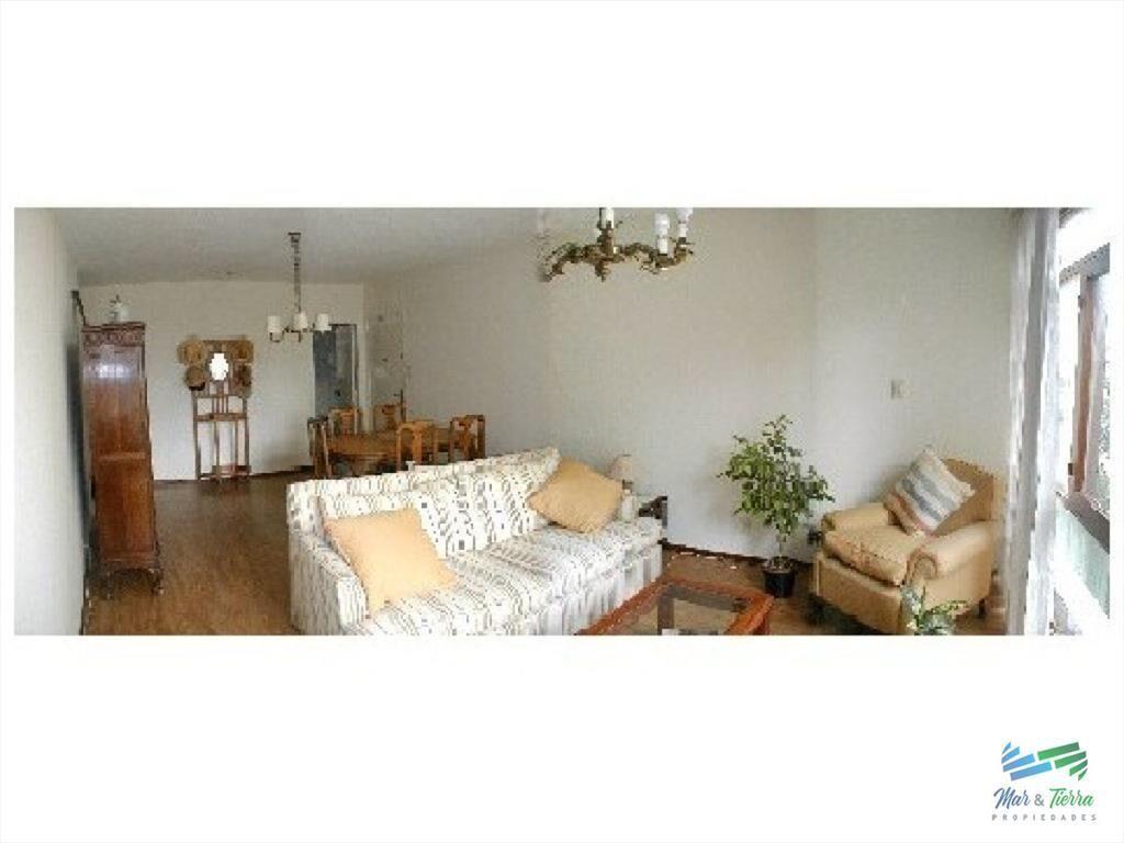 Apartamento en Brava, 3 dormitorios *