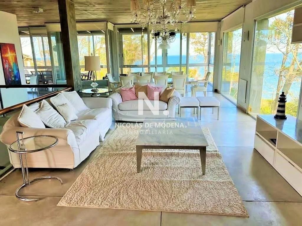 Casa de 5 dormitorios en Punta Ballena, Punta del