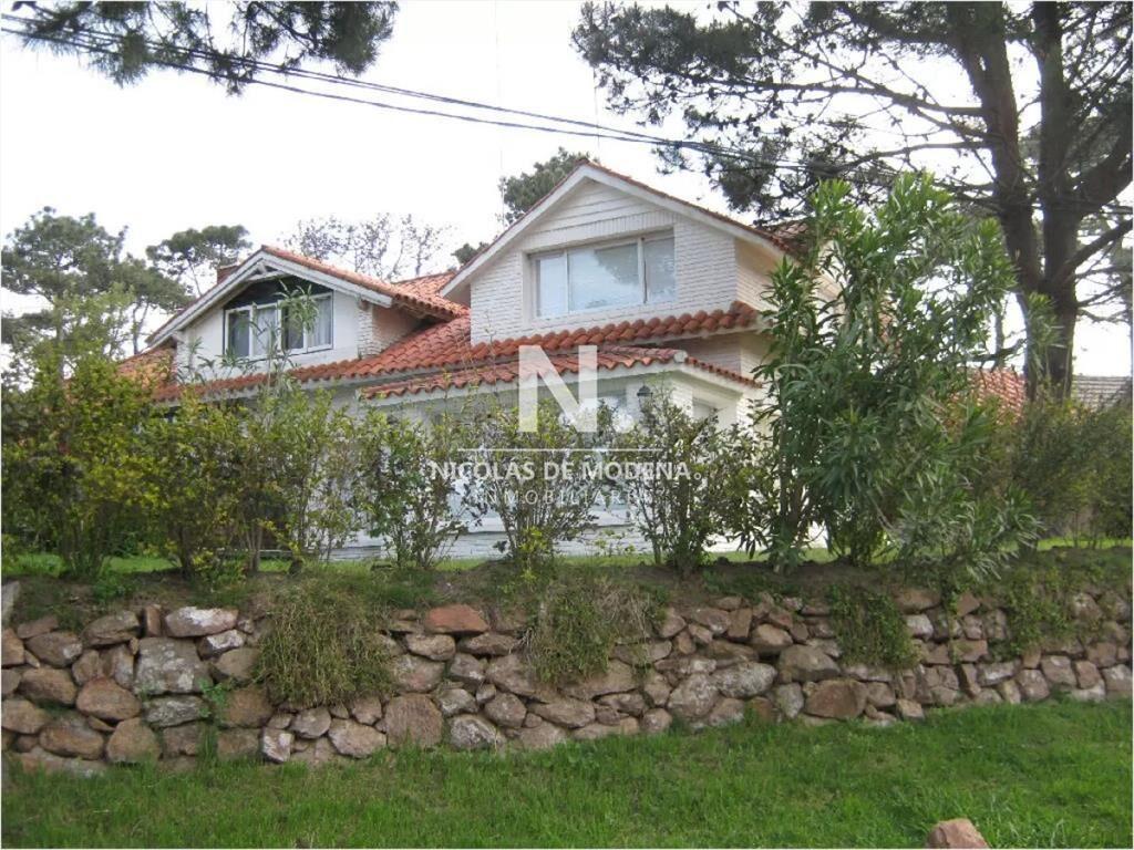 Casa  de 3 dormitorios en Venta en San Rafael,