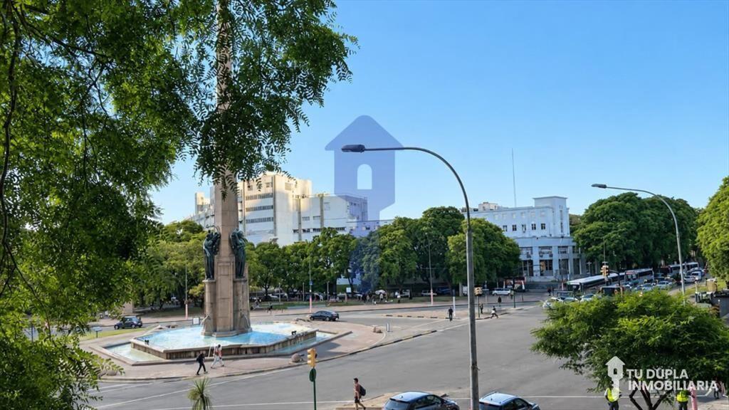 Venta apartamento 3 dormitorios 2 baños y box en tres cruc
