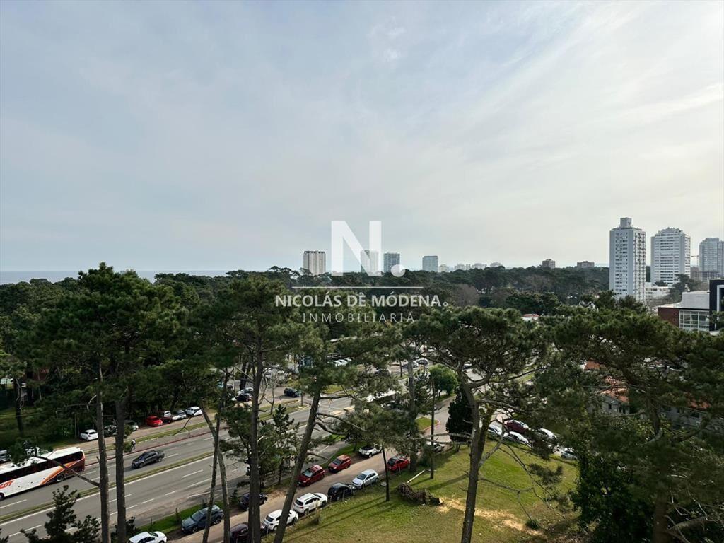 Apartamento de 1 dormitorio en Venta en Av. , del