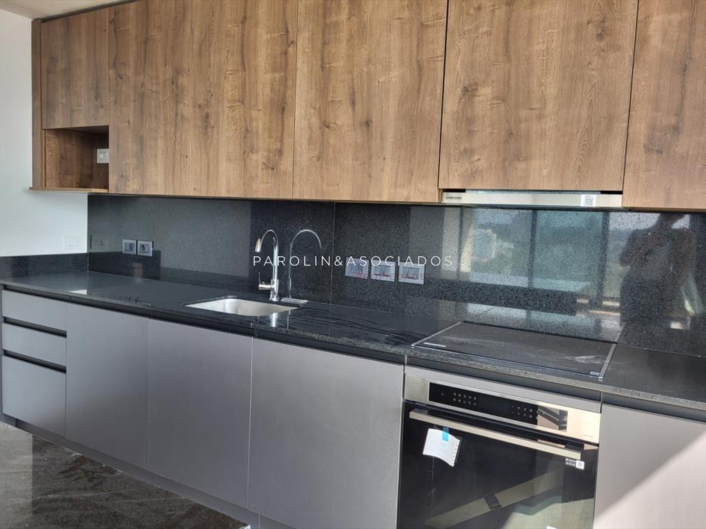 Venta de Apartamento 3 Dormitorios - Torres del -