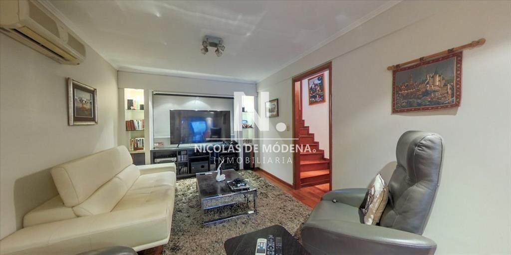 Penthouse de 4 Dormitorios en Venta, frente a la