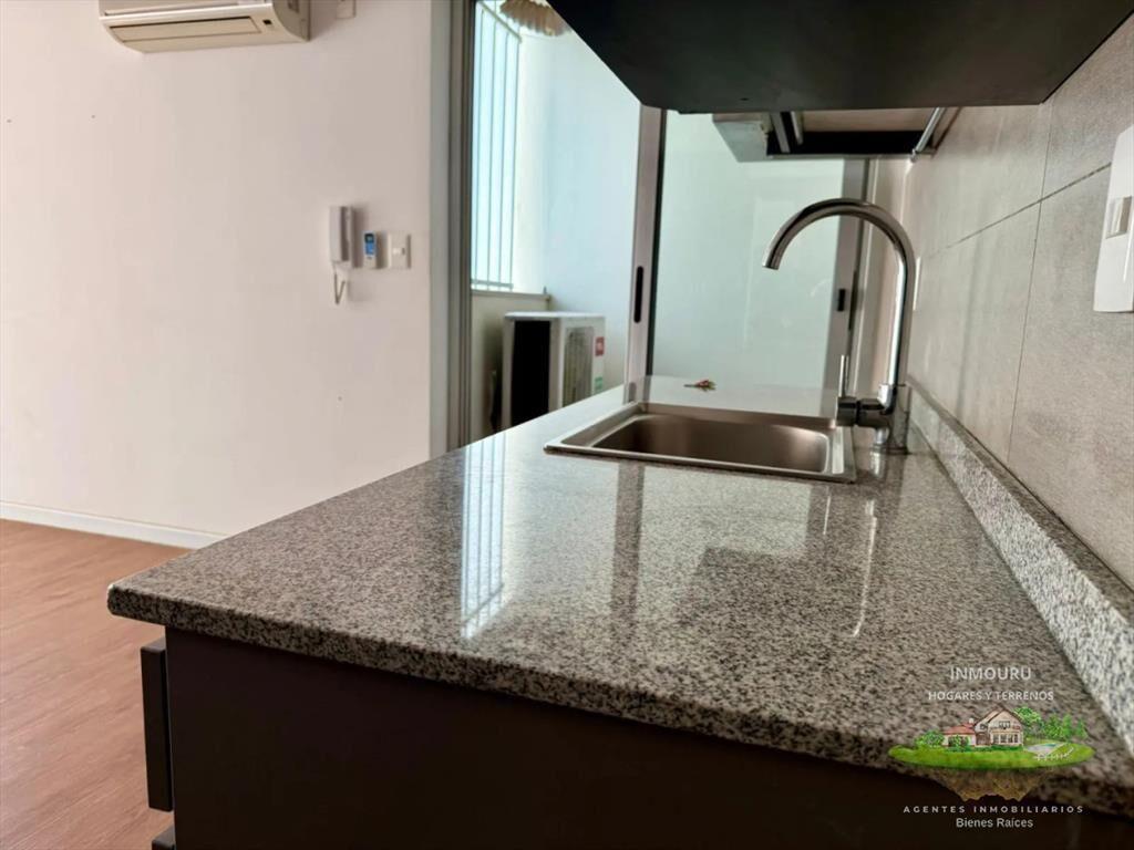 Venta - Alquiler de Apartamento de 2 Dormitorios con Cocher