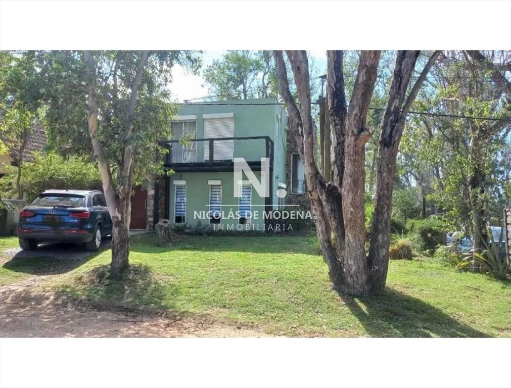 Venta Casa 3 dormitorios y piscina en a 100 mts