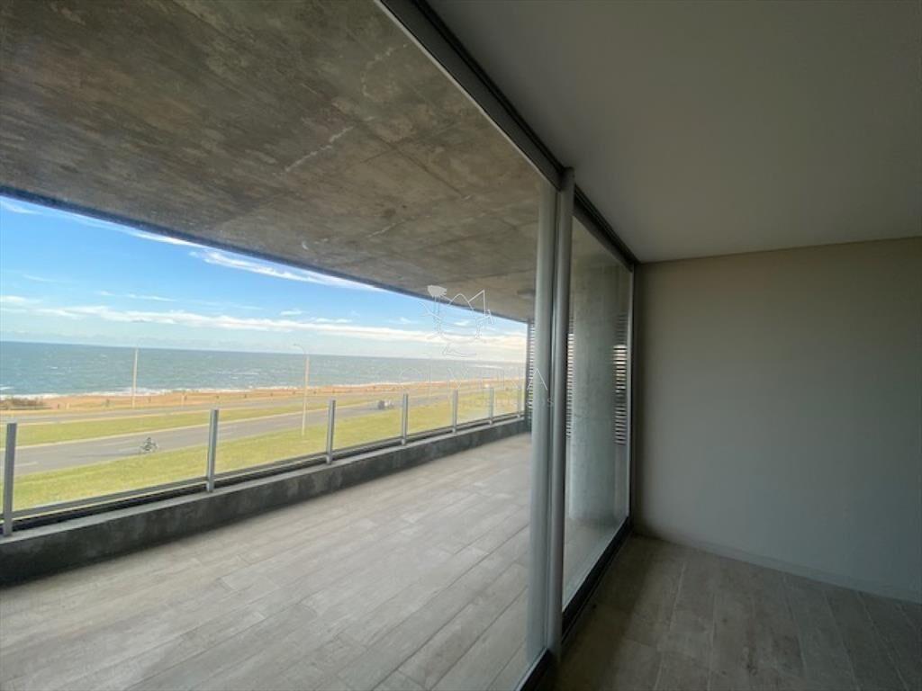 Apto con vista a la playa Mansa, con estufa a y