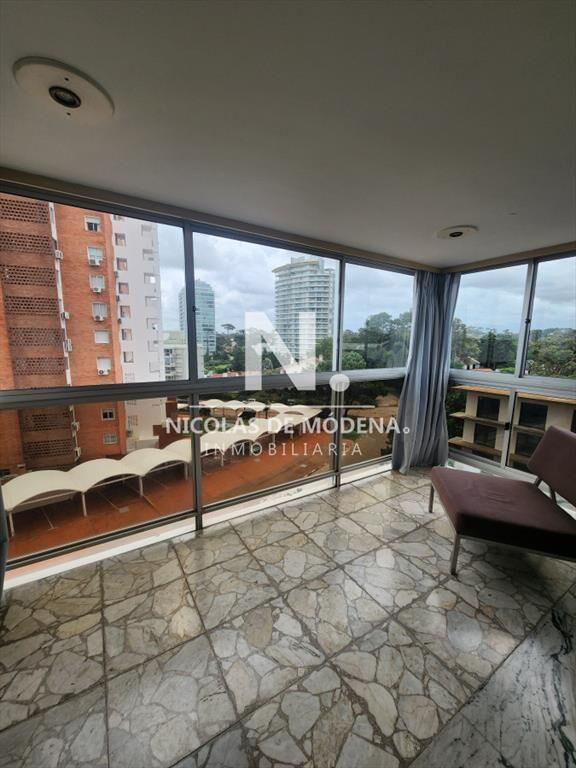 En venta apartamento espacioso en Mansa, Punta de