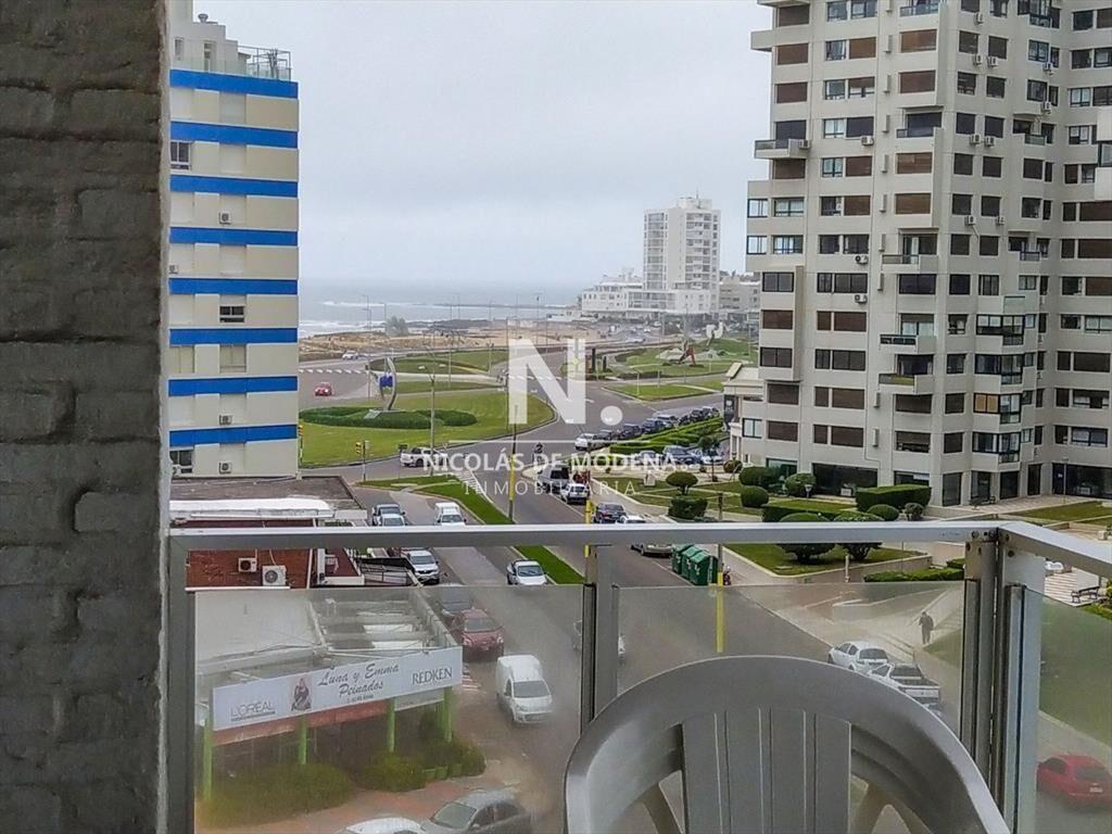 Torre con amenities