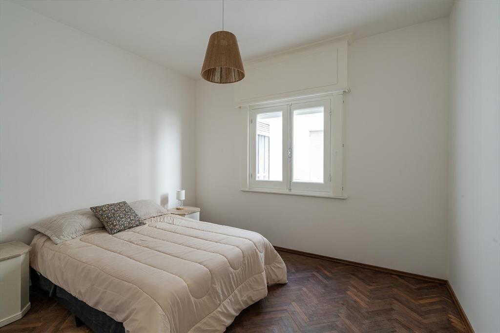 Venta apartamento 3 dormitorios y balcón -  Tres Cruces