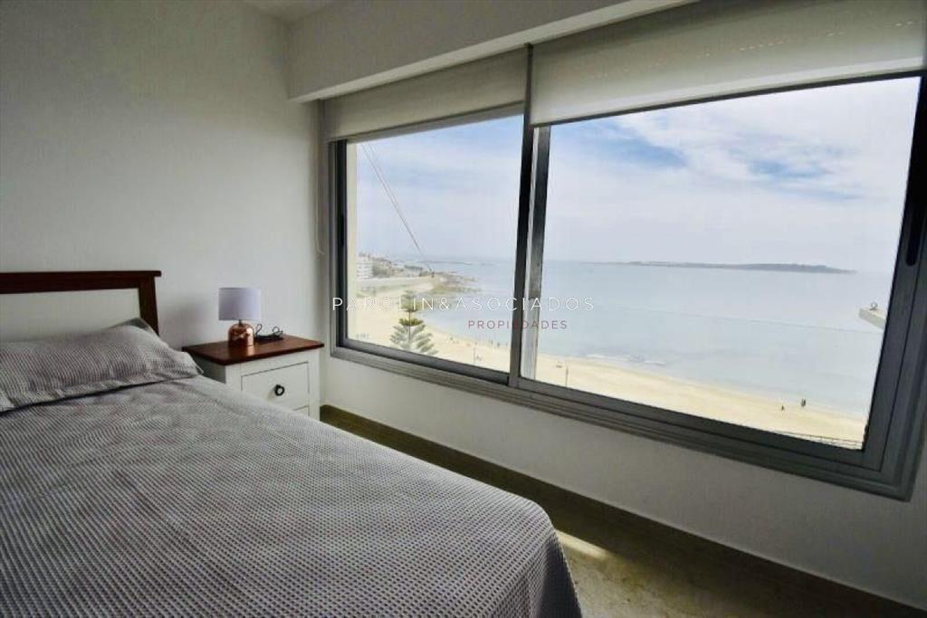 Apartamento en venta de 3 dormitorios en Malecón