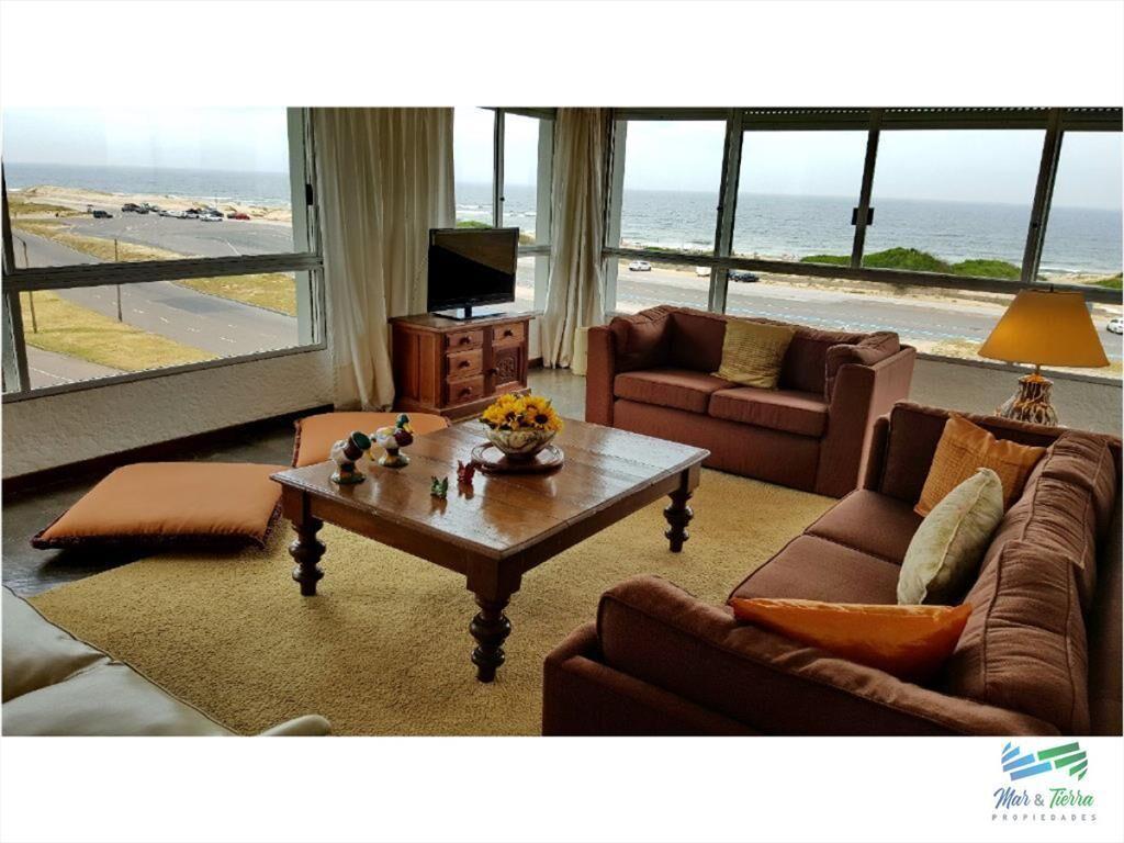 Apartamento en Brava, 2 dormitorios *