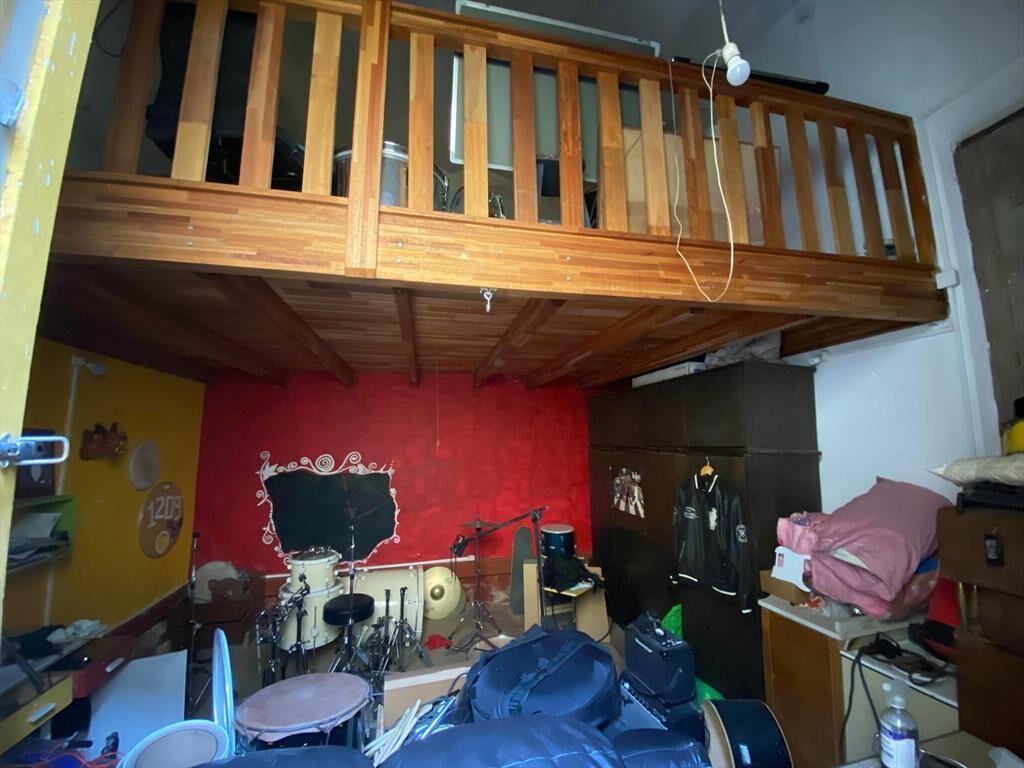 Casa a la venta en Tres Cruces atractiva para Reciclar