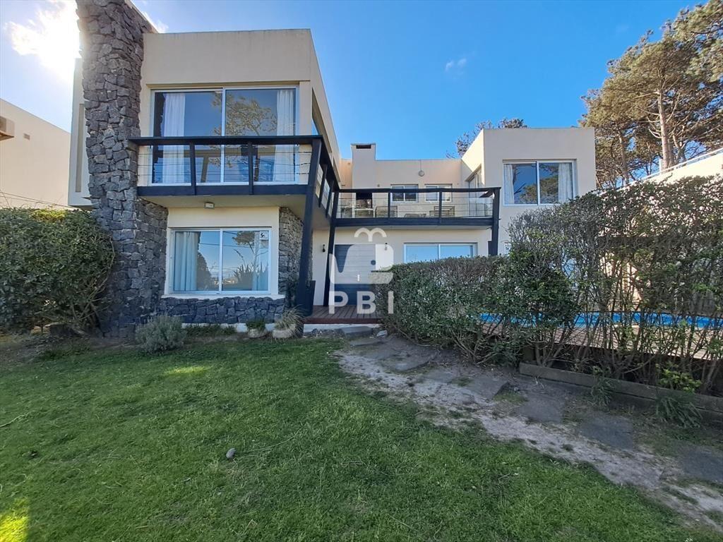 Venta de casa 6 dormitorios en la Barra  - Ref :