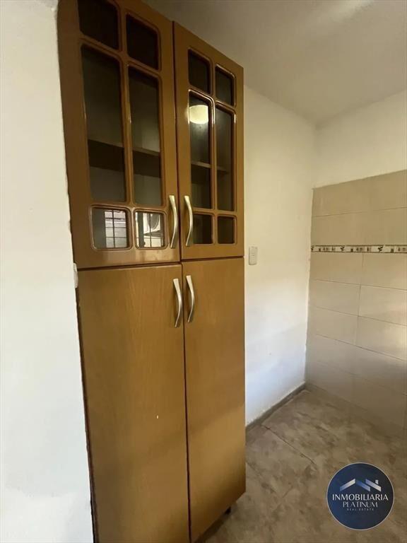 Casa en alquiler c/ cochera en Brazo Oriental