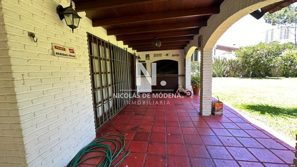 En venta casa en San Rafael, de 4 dormitorios mas dep, con